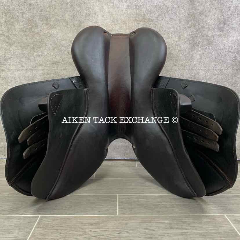 2014 CWD SE06 Close Contact Jump Saddle, 17" Seat, 3C Flap, Medium Tree, Foam Panels