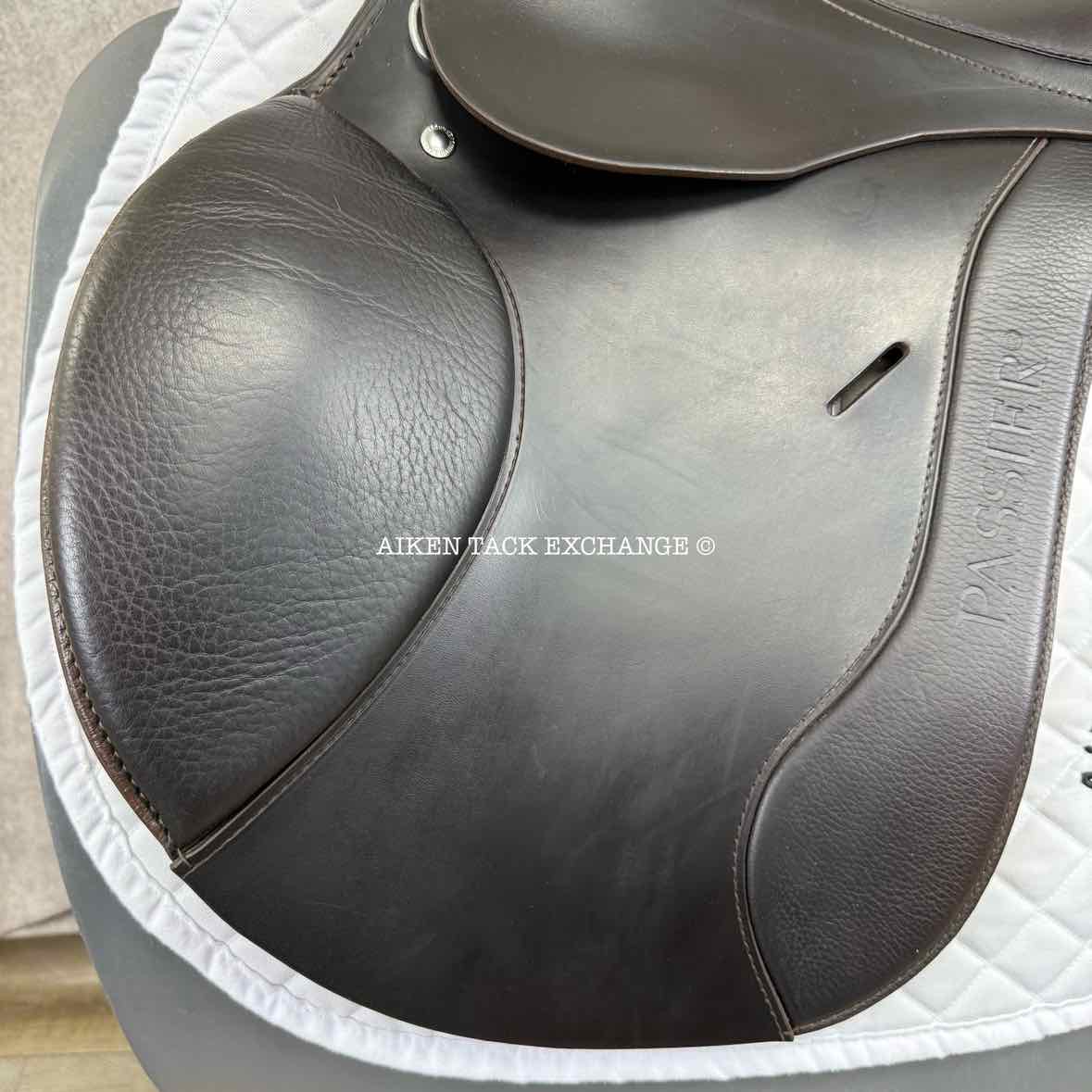 2021 Passier Performance Jump Saddle, 17.5" Seat, Medium Wide Tree, Wool Flocked Panels