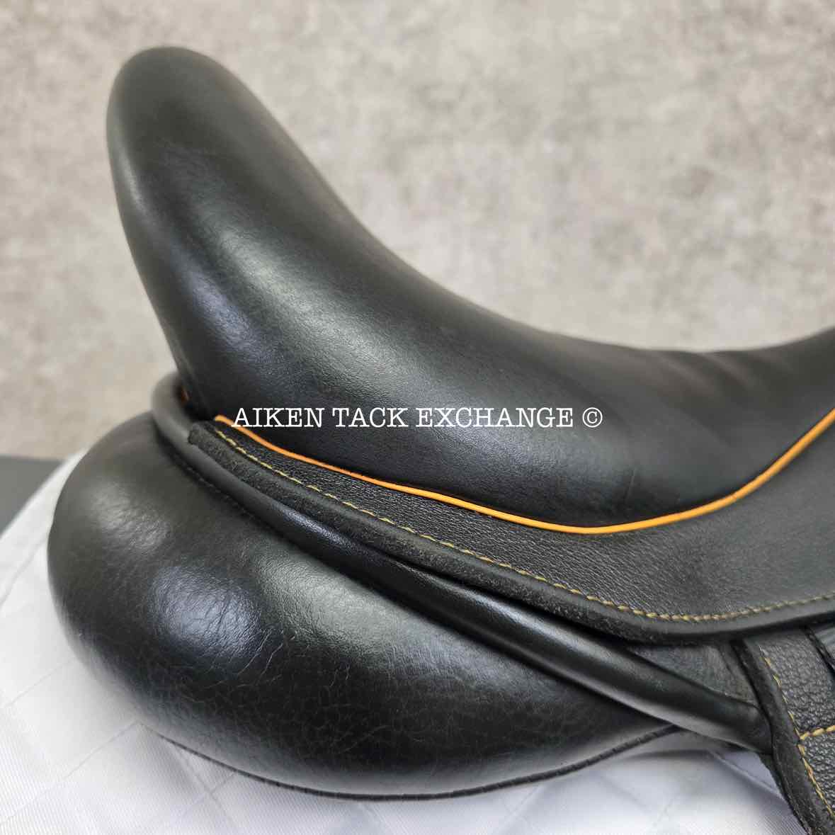 **SOLD** 2013 Custom Saddlery Icon Star Monoflap Dressage Saddle, 18" Seat, Adjustable Tree, Wool Flocked Panels