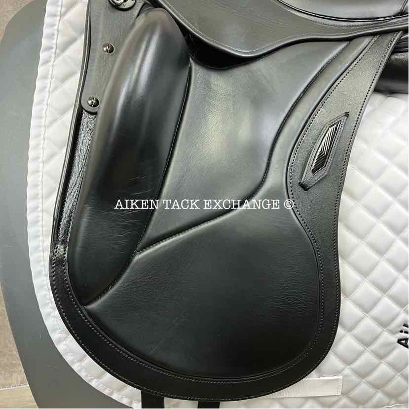 2021 Aviar Rook 2.0 Monoflap Dressage Saddle, 17.5" Seat, Adjustable Tree, Foam Panels