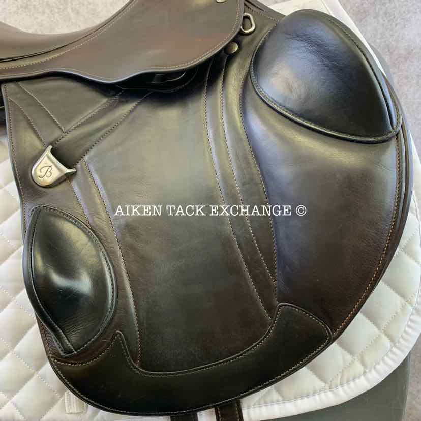 **SOLD** 2018 Bates Advanta Monoflap Jump Saddle, 17" Seat, Adjustable Changeable Gullet