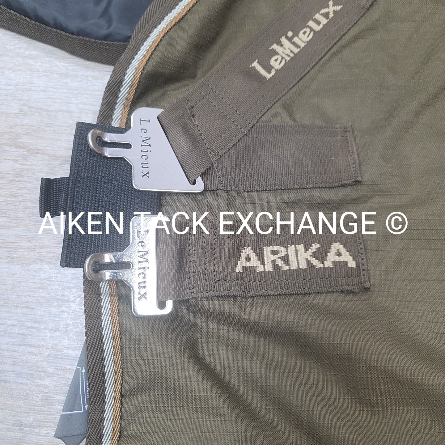 LeMieux Arika Ripstop 0g Turnout Rug w/ Neck Cover, Size 75"