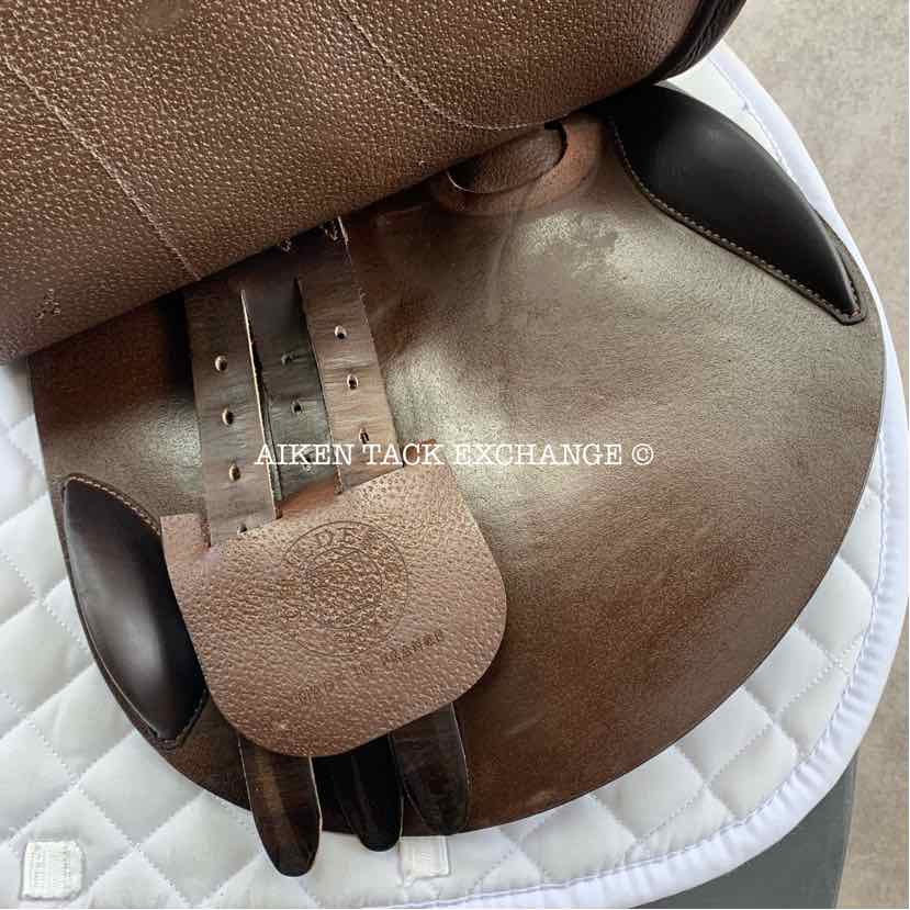 2023 Childeric FLP Close Contact Jump Saddle, 18" Seat, 2 3/4 Flap, M/MW Tree, Foam Panels, Full Buffalo Leather