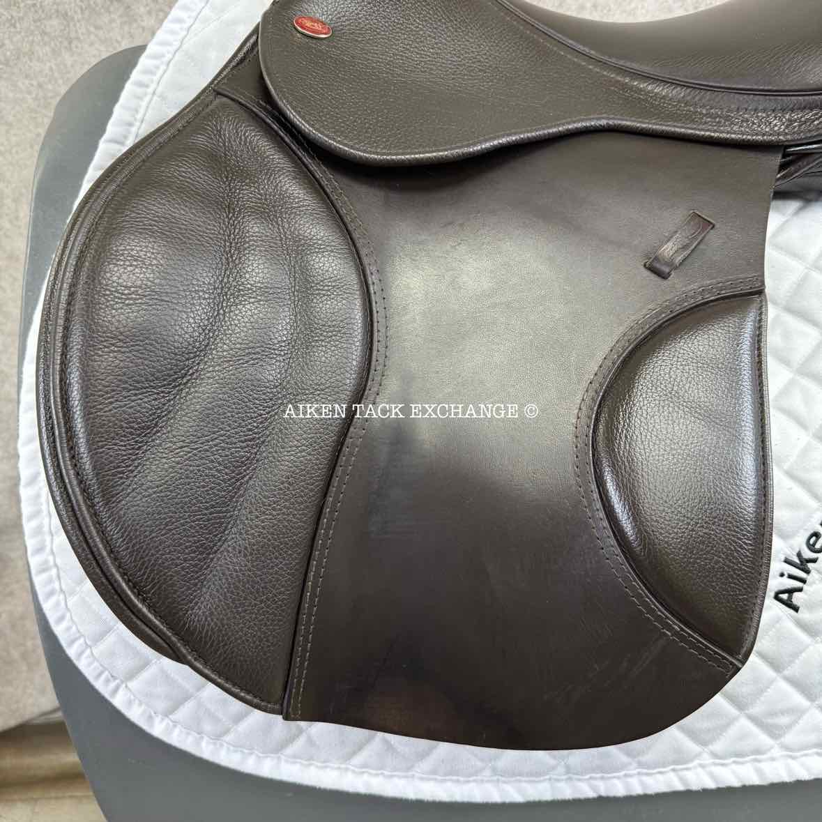 Kent & Masters S-Series MJJ Jump Saddle, 17.5" Seat, Adjustable Tree - Changeable Gullet, Wool Flocked Panels