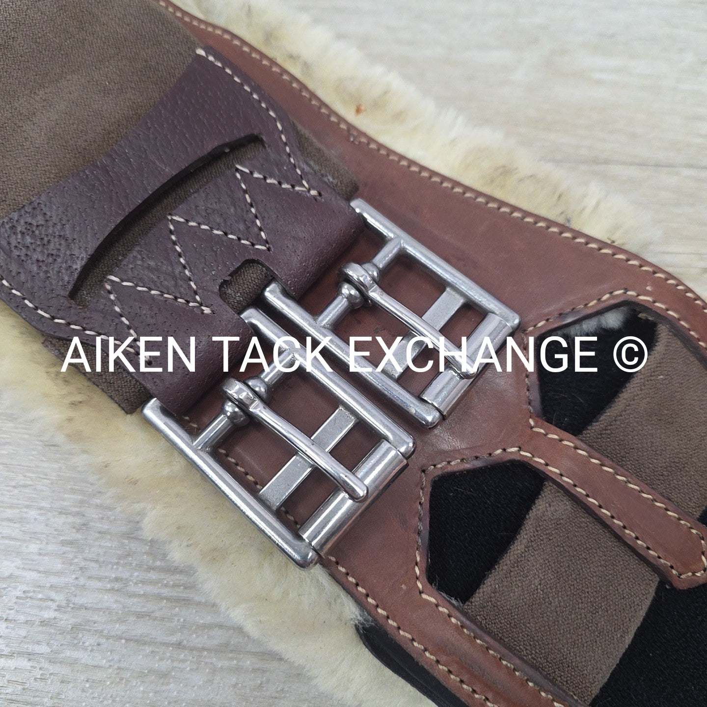 Devoucoux Makila Girth with Artificial Sheepskin Lining, Brown, 28"