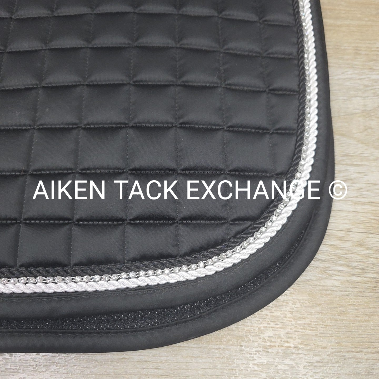 Professionals Choice Satin Jump Saddle Pad