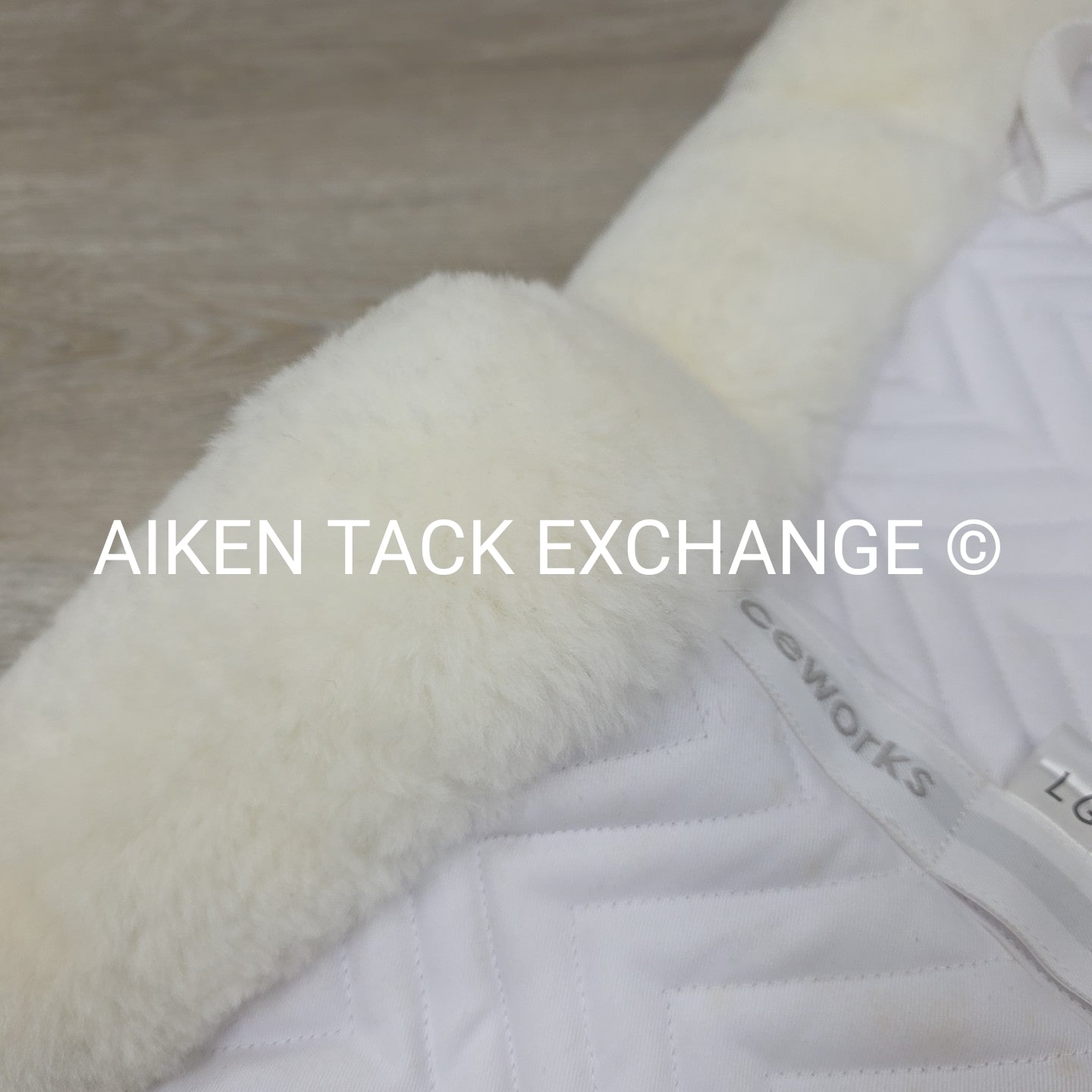 Fleeceworks Field Hunter / Fox Hunter Pad with Front Roll & Partial Trim, Large