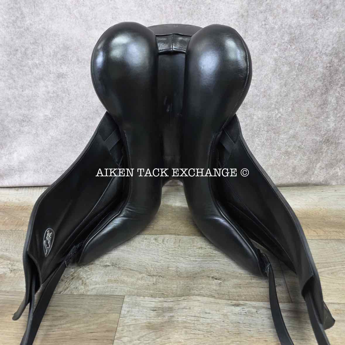 **On Trial** 2017 Custom Saddlery Wolfgang Gemini R Monoflap Dressage Saddle, 17.5" Seat, Adjustable Tree, Wool Flocked Panels
