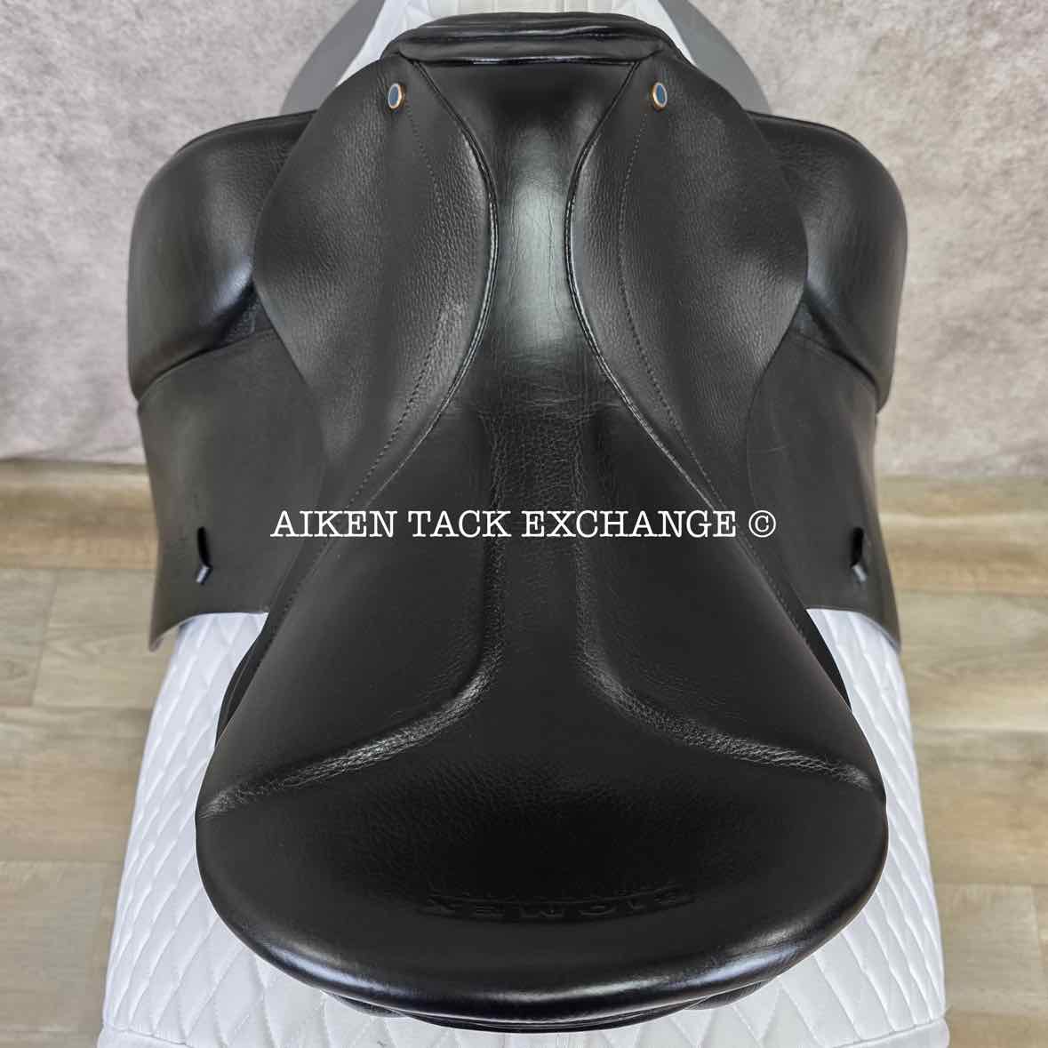 2017 Stubben Genesis Special Dressage Saddle, 17.5" Seat with Biomex, 27cm Tree - Narrow, Wool Flocked Panels