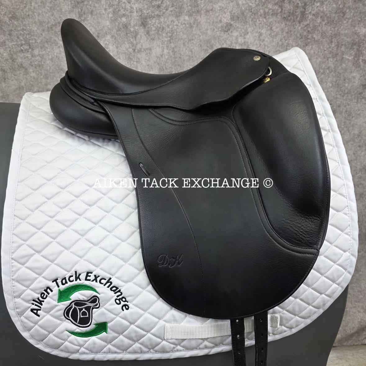 2007 DK Freedom Monoflap Dressage Saddle, 17" Seat, Wide Tree, Wool Flocked Panels