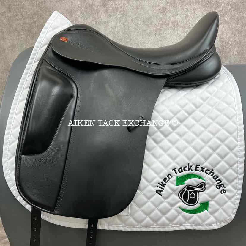 **SOLD** Kent & Masters MDS S-Series Standard Wither Surface Block Dressage Saddle, 18" Seat, Adjustable Tree - Changeable Gullet, Wool Flocked Panels