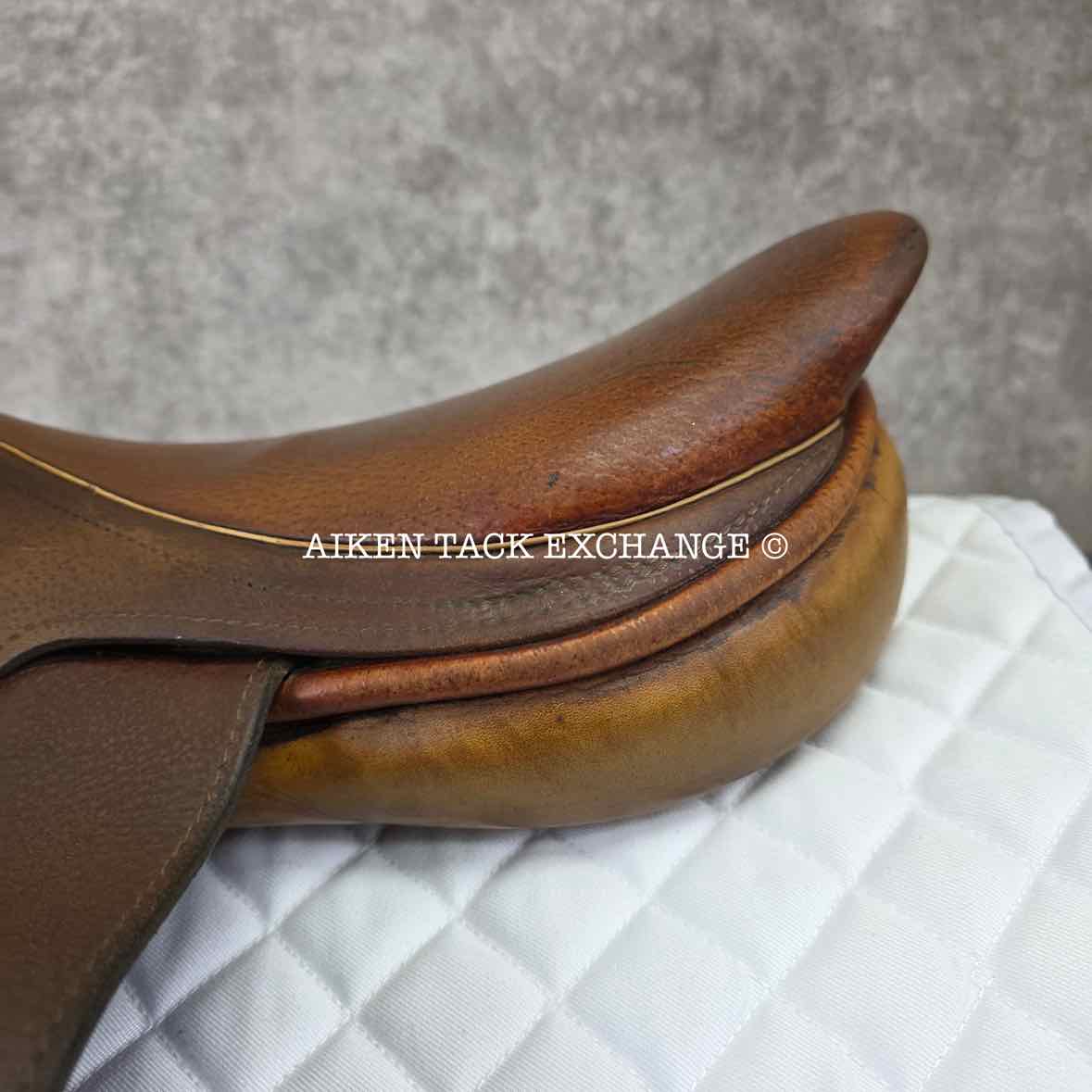 Beval LTD Close Contact Saddle, 15" Seat, Medium Narrow Tree, Foam Panels