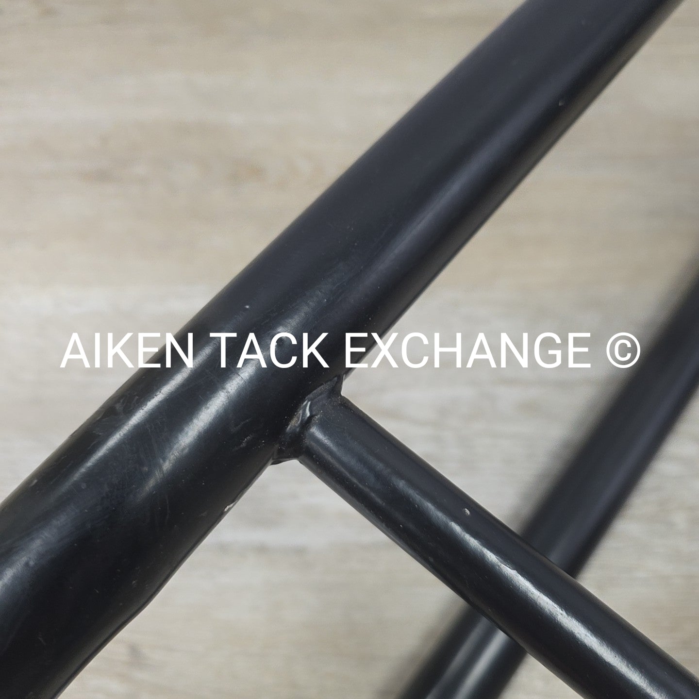 Metal Wall Mount Saddle Rack
