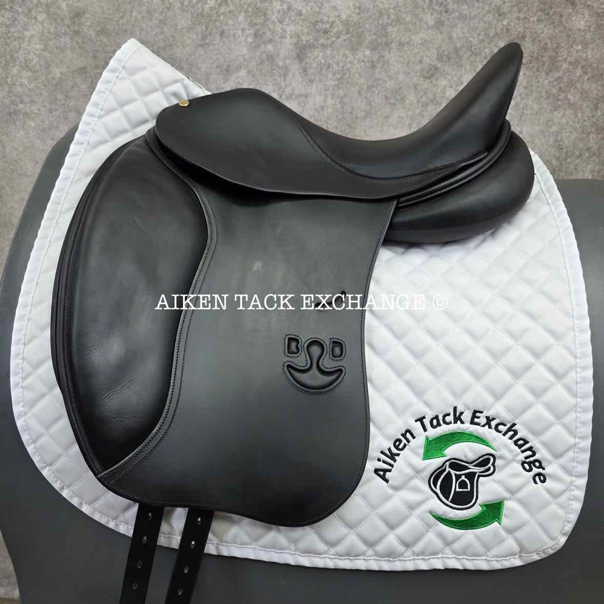 2014 Bruno Delgrange Syracuse Dressage Saddle, 17" Seat, 3S Flap, Medium Wide Tree, Foam Panels