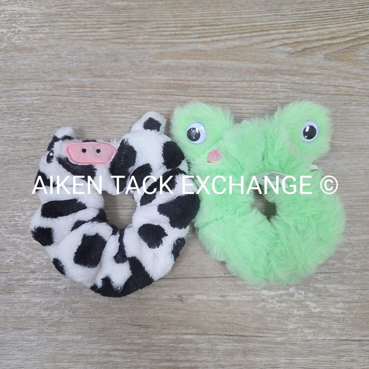 Claire's Scrunchie Bundle - 2 Character Scrunchies