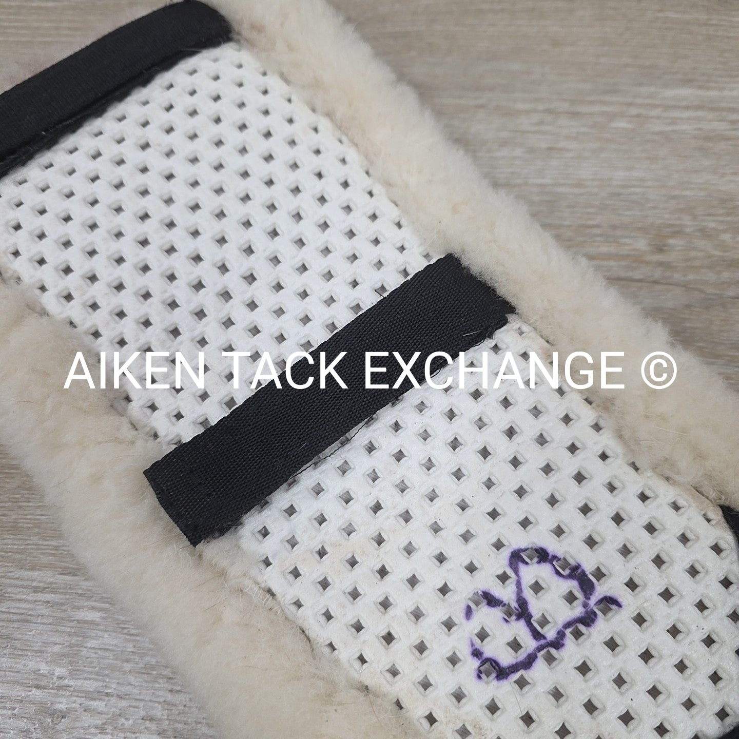 Total Saddle Fit Sheepskin Girth Cover, White, Size Large (28 - 30)