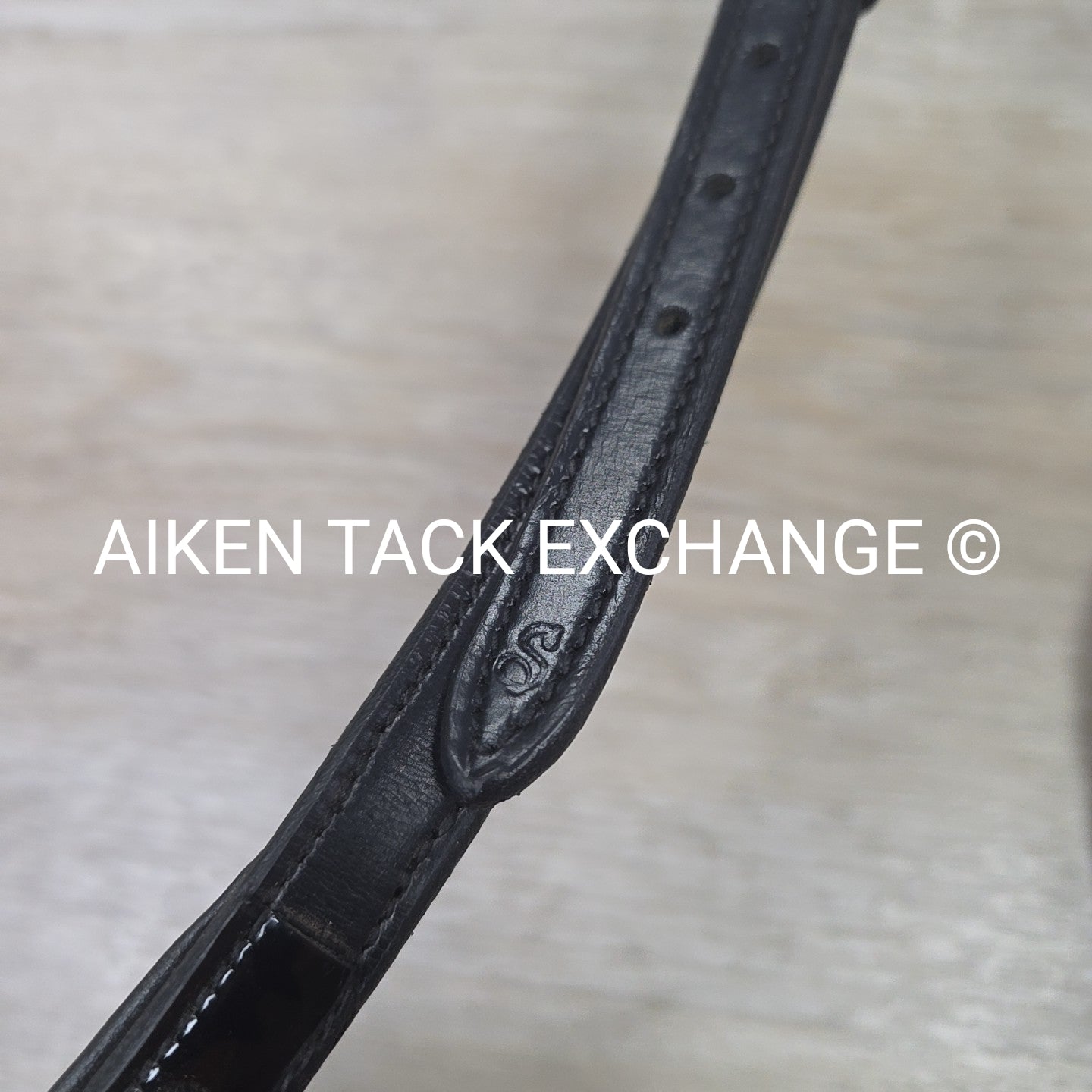 Stampede Equestrian Neck Strap, Patent Black