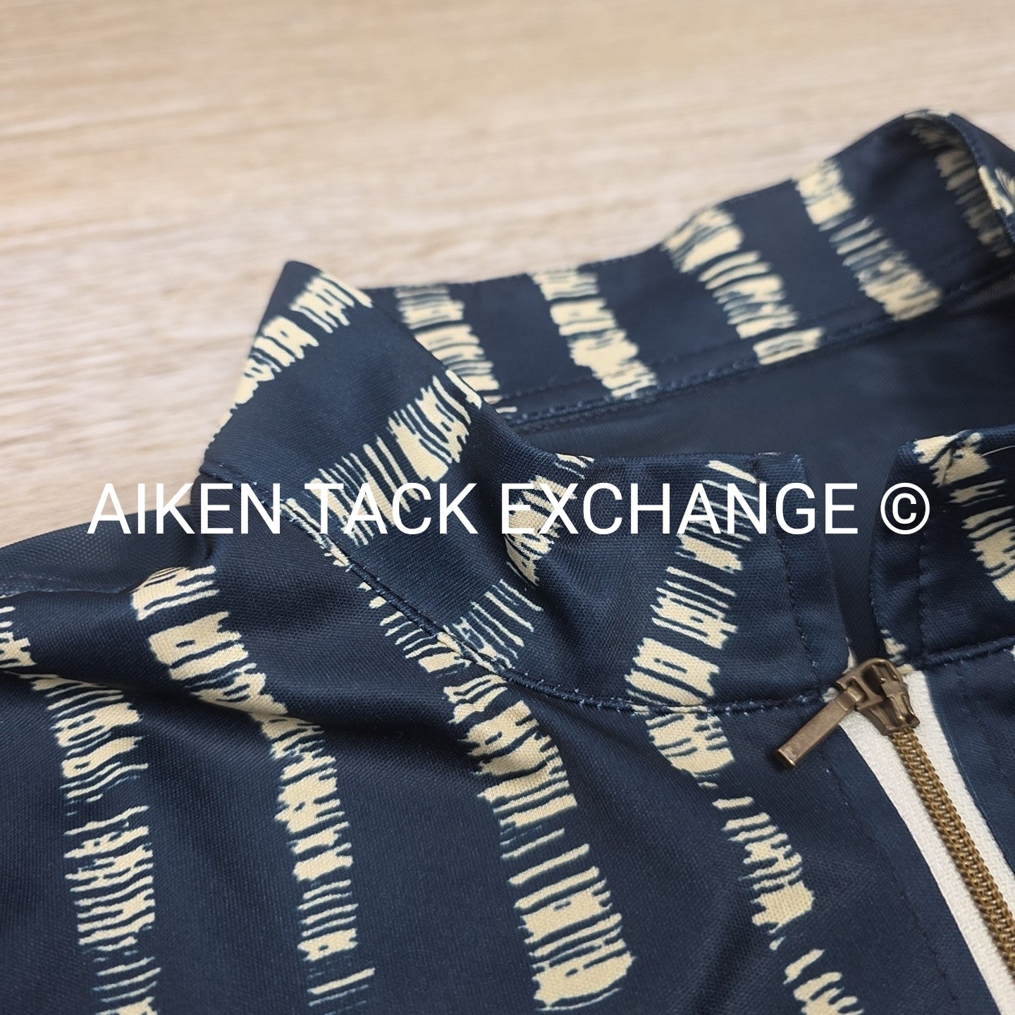 FITS Short Sleeve Sun Shirt, Size Medium