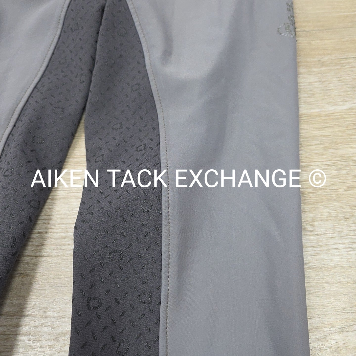 Cavallo CavaGrip Silicone Grip Full Seat Breeches, Size 32 (Missing Bling)