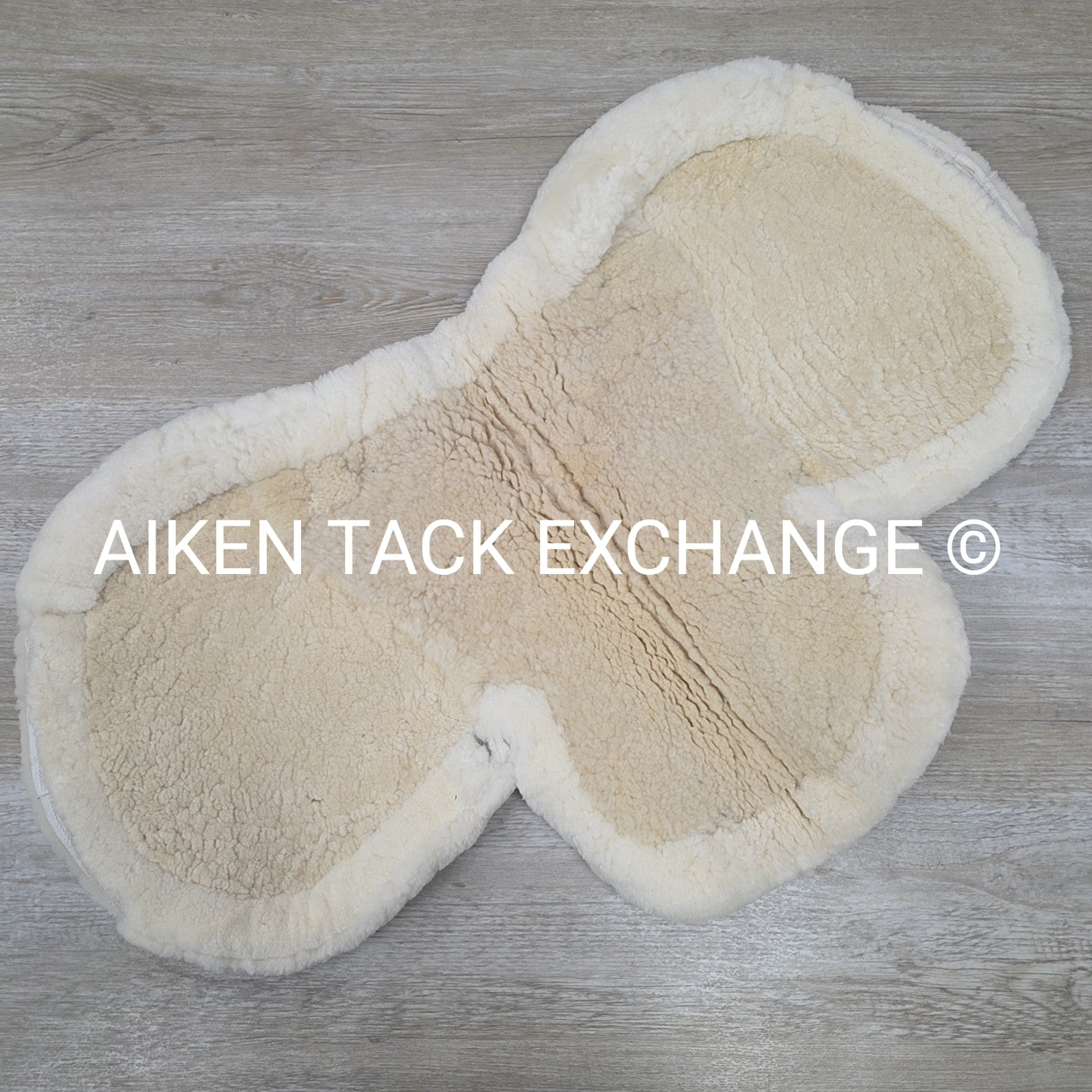 Fleeceworks Field Hunter / Fox Hunter Pad with Front Roll & Full Trim