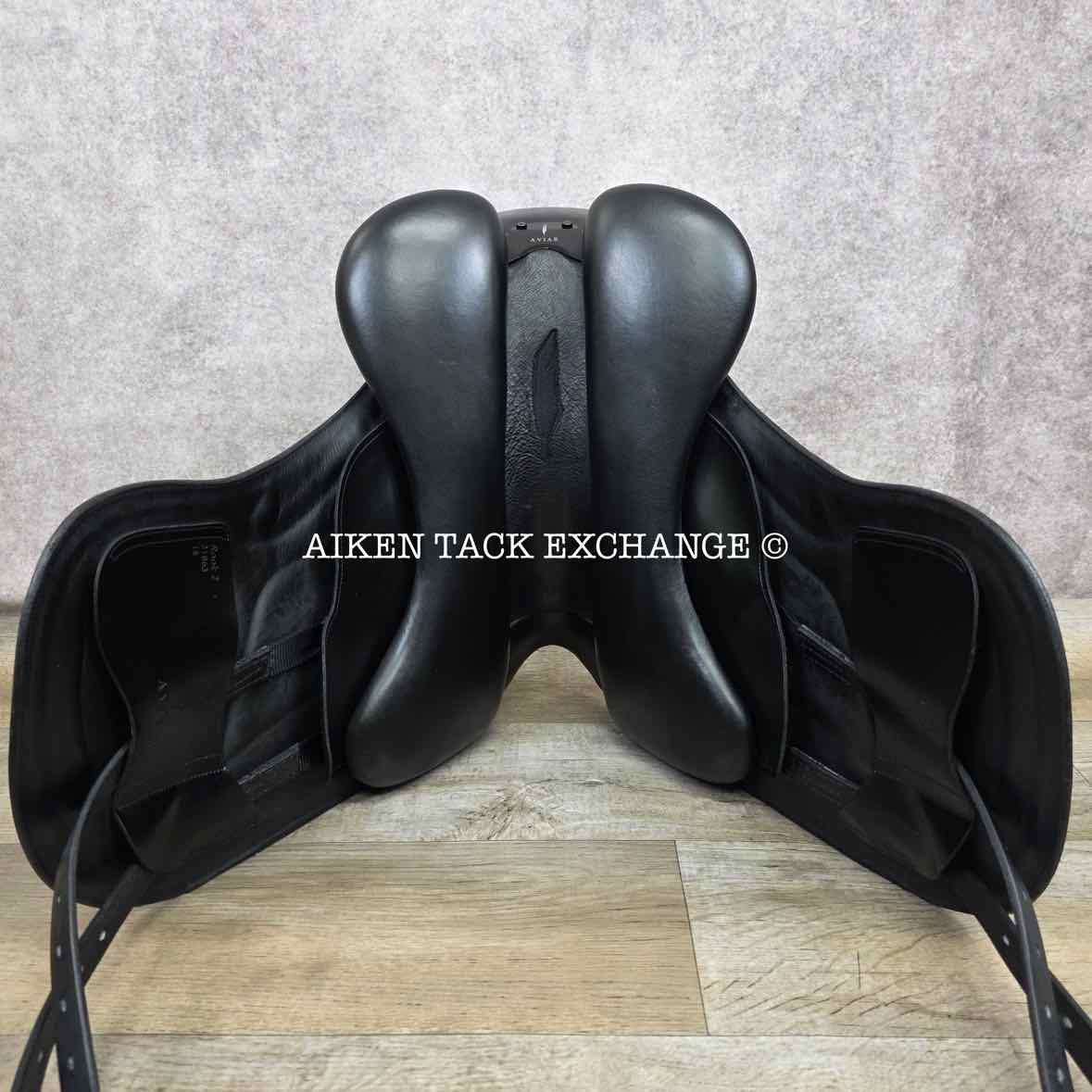 2022 Aviar Rook 2.0 Monoflap Dressage Saddle, 18" Seat, Adjustable Tree, Foam Panels