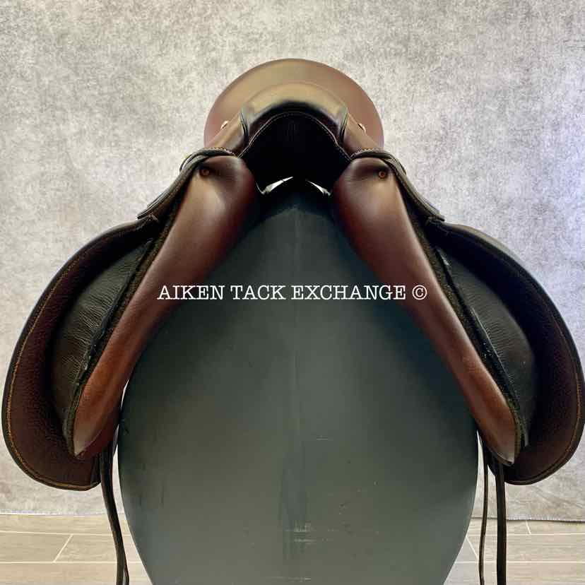 2019 Stubben 1894 Dressage Saddle, 17.5" Seat, 27 cm Tree - Medium Narrow/Narrow, Wool Flocked Panels