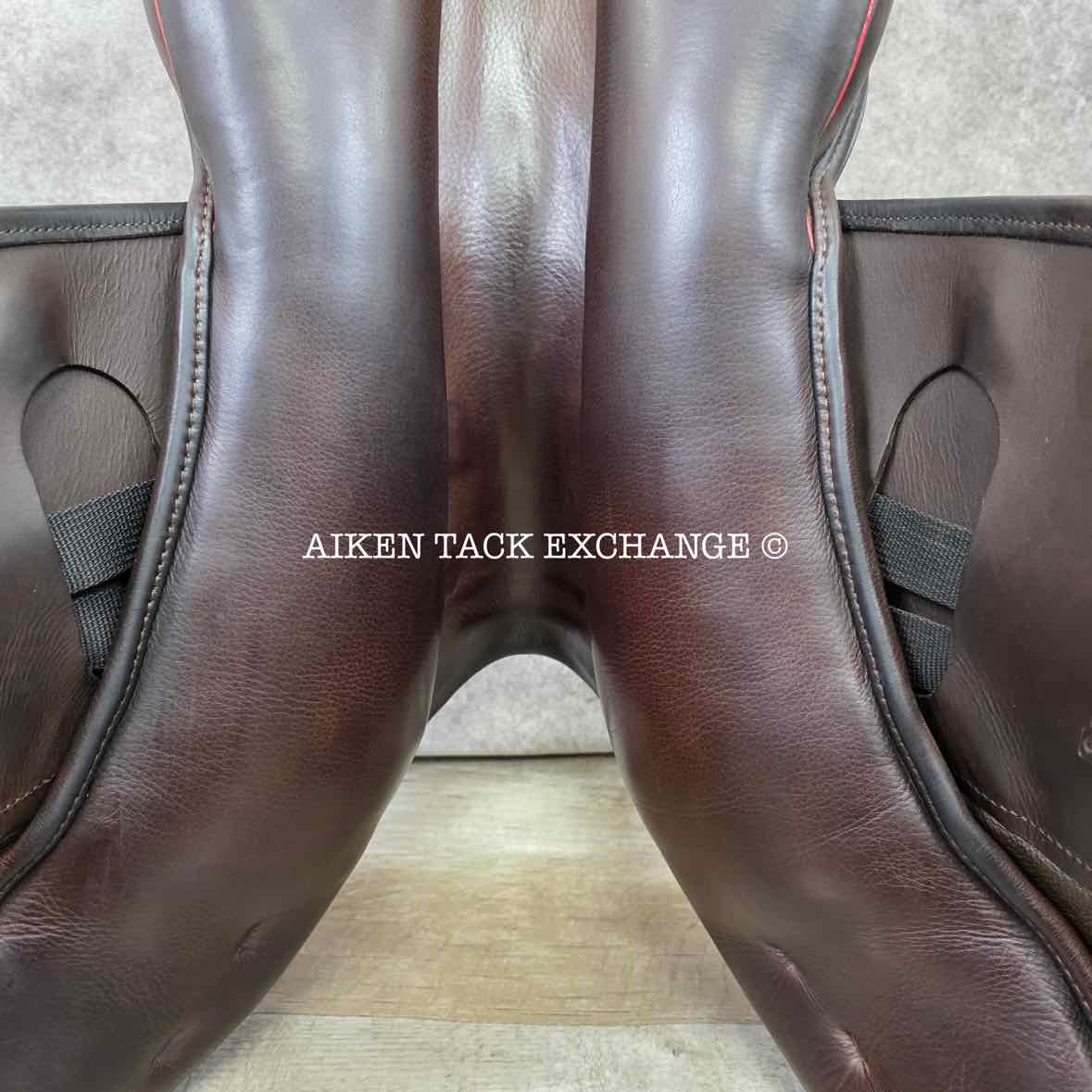 **SOLD** 2017 Stubben Zaria Optimum Deluxe Monoflap Jump Saddle, 17.5" Seat, 29cm - Medium, Wool Flocked Panels