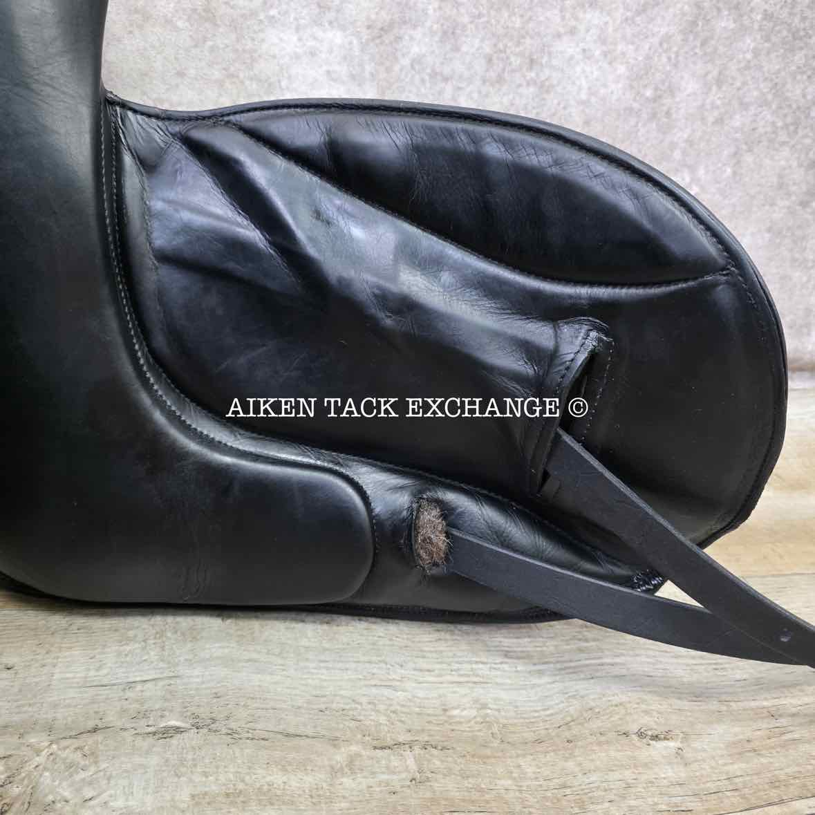 2017 Custom Saddlery Icon Flight Monoflap Dressage Saddle, 17.5" Seat, Adjustable Tree, Wool Flocked Hybrid Panels