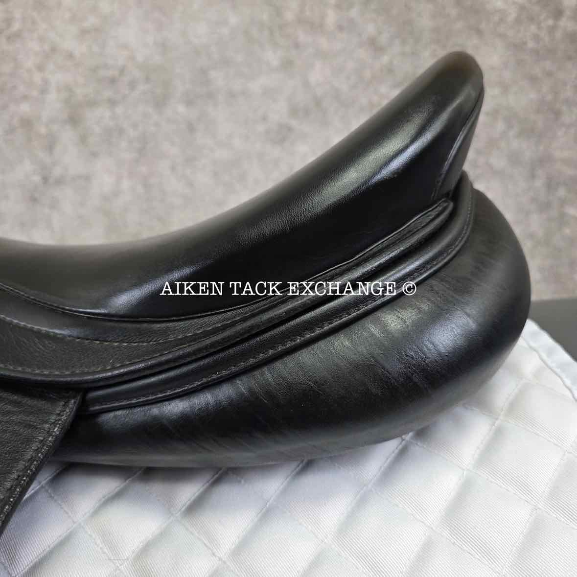 **On Trial** 2006 Prestige Dressage 2000 Saddle, 18" Seat, 35 Tree - MW, Wool Flocked Panels