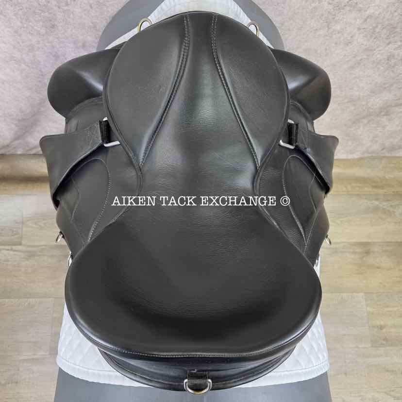 **SOLD** Freeform Lightweight Treeless Classic Trail Endurance Saddle, 17" Seat