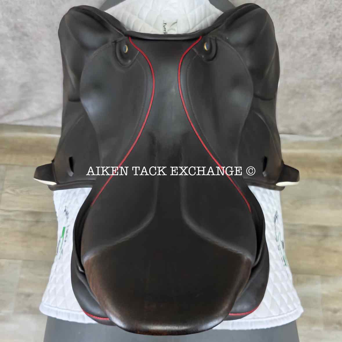 **SOLD** 2017 Stubben Zaria Optimum Deluxe Monoflap Jump Saddle, 17.5" Seat, 29cm - Medium, Wool Flocked Panels