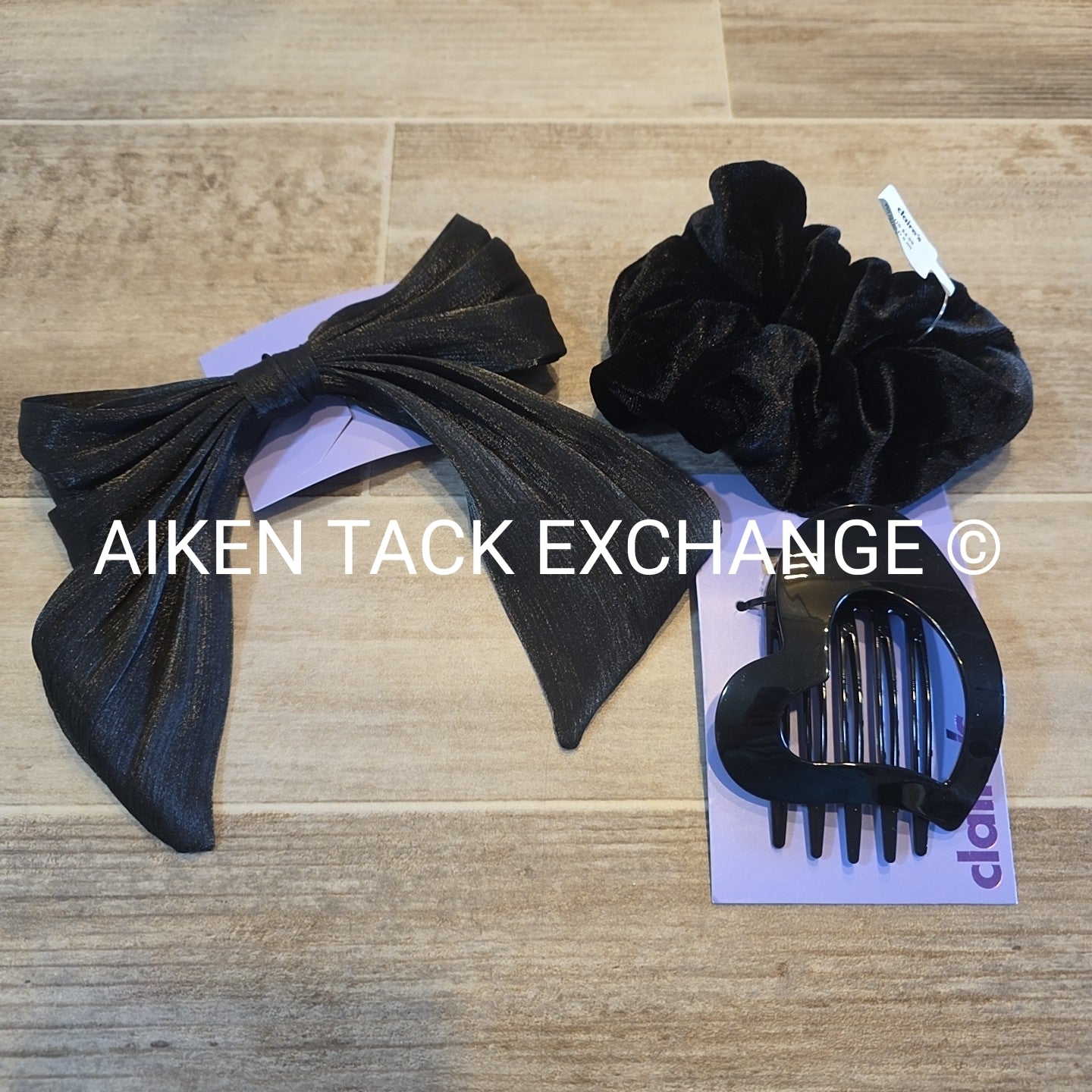 Claire's Hair Bundle - 1 Claw Clip, 1 Scrunchie, 1 Hair Clip