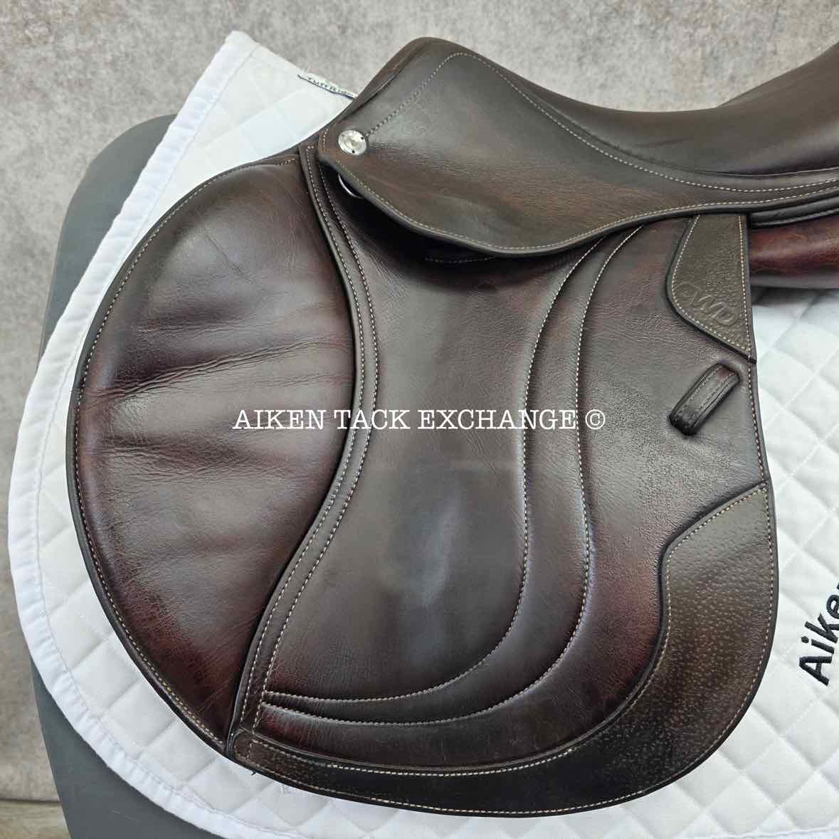 2019 CWD SE01 Close Contact Jump Saddle, 17" Seat, 3C Flap, Medium Tree, Foam Panels, Full Buffalo Leather