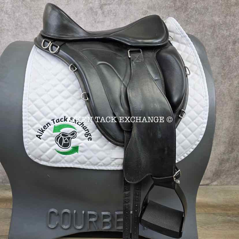 **SOLD** Freeform Lightweight Treeless Classic Trail Endurance Saddle, 17" Seat