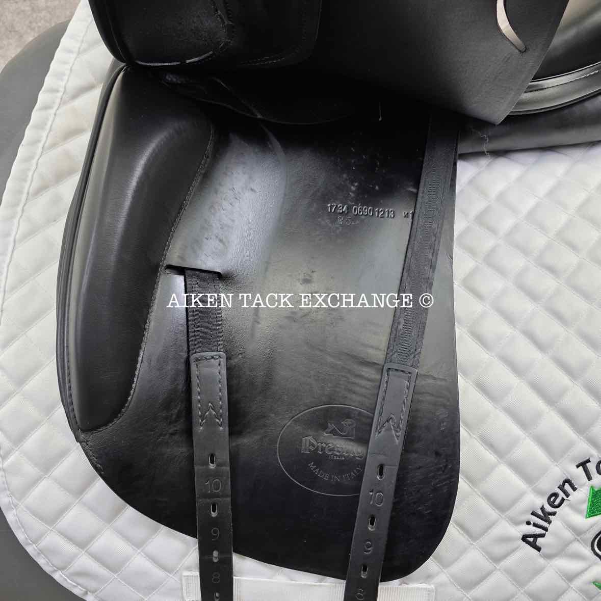 2013 Prestige Roma Dressage Saddle, 17" Seat, 34/35 Tree - MW/W, Wool Flocked Panels