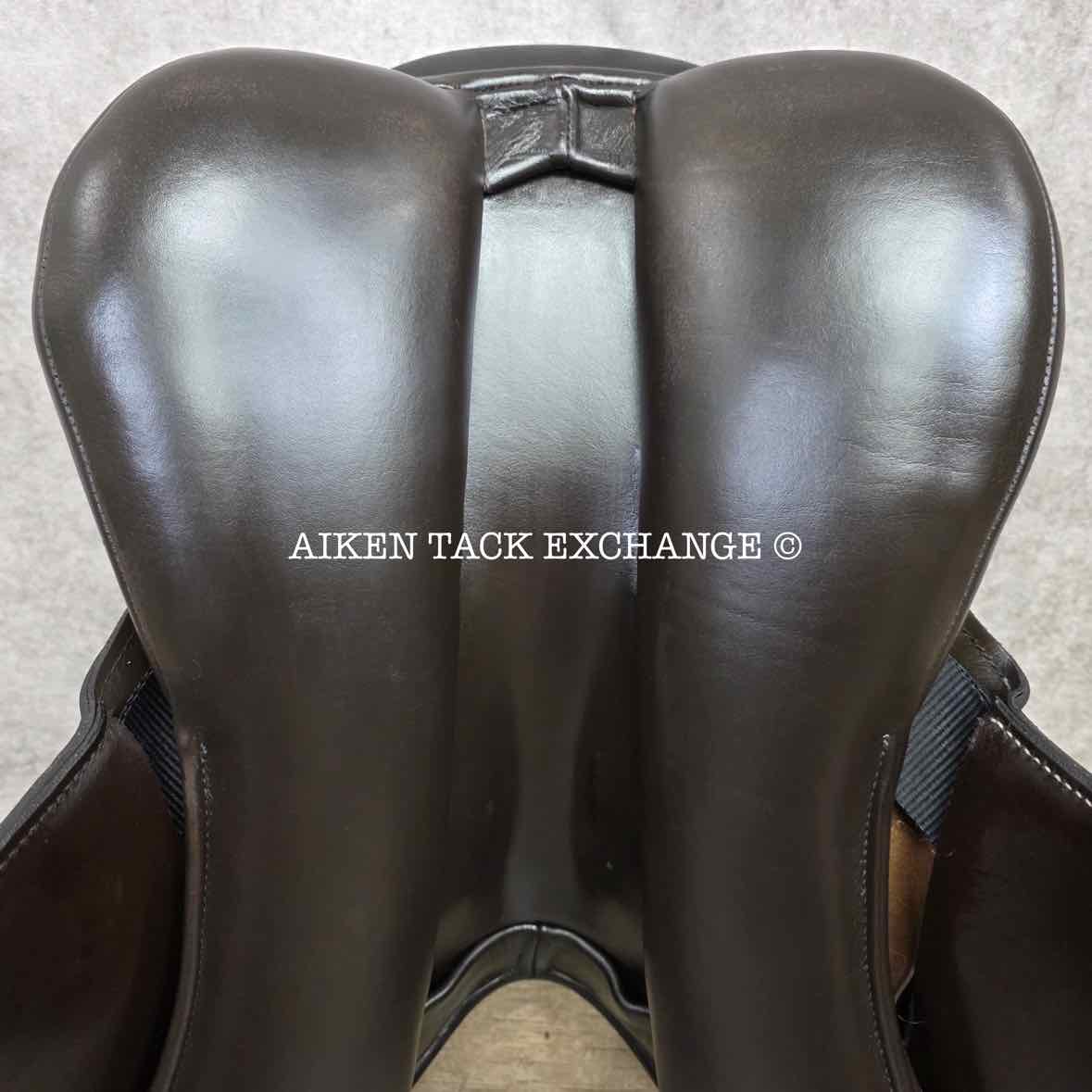 **SOLD** 2018 Custom Saddlery Fleur De Lys Monoflap Jump Saddle, 17.5" Seat, Adjustable Tree, Wool Flocked Panels
