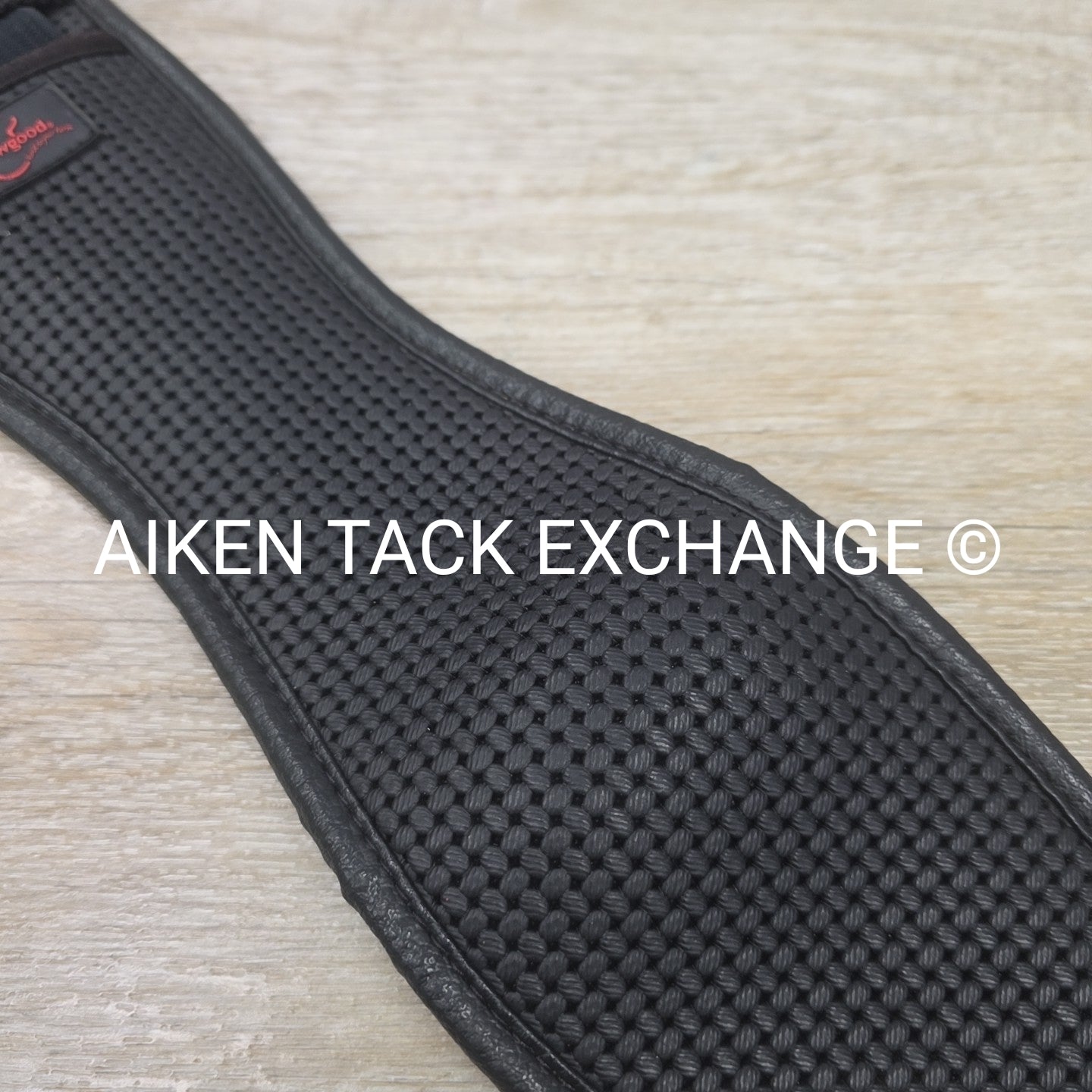 Thorowgood Synthetic Dressage Girth, Black, 28"