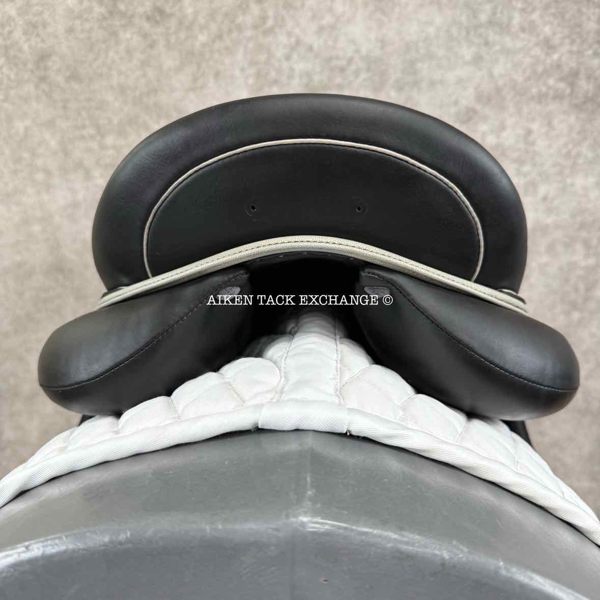 2015 Devoucoux Makila O Monoflap Dressage Saddle, 18" Seat, 1 Flap, Medium Wide Tree, D3D Panels, Full Buffalo Leather