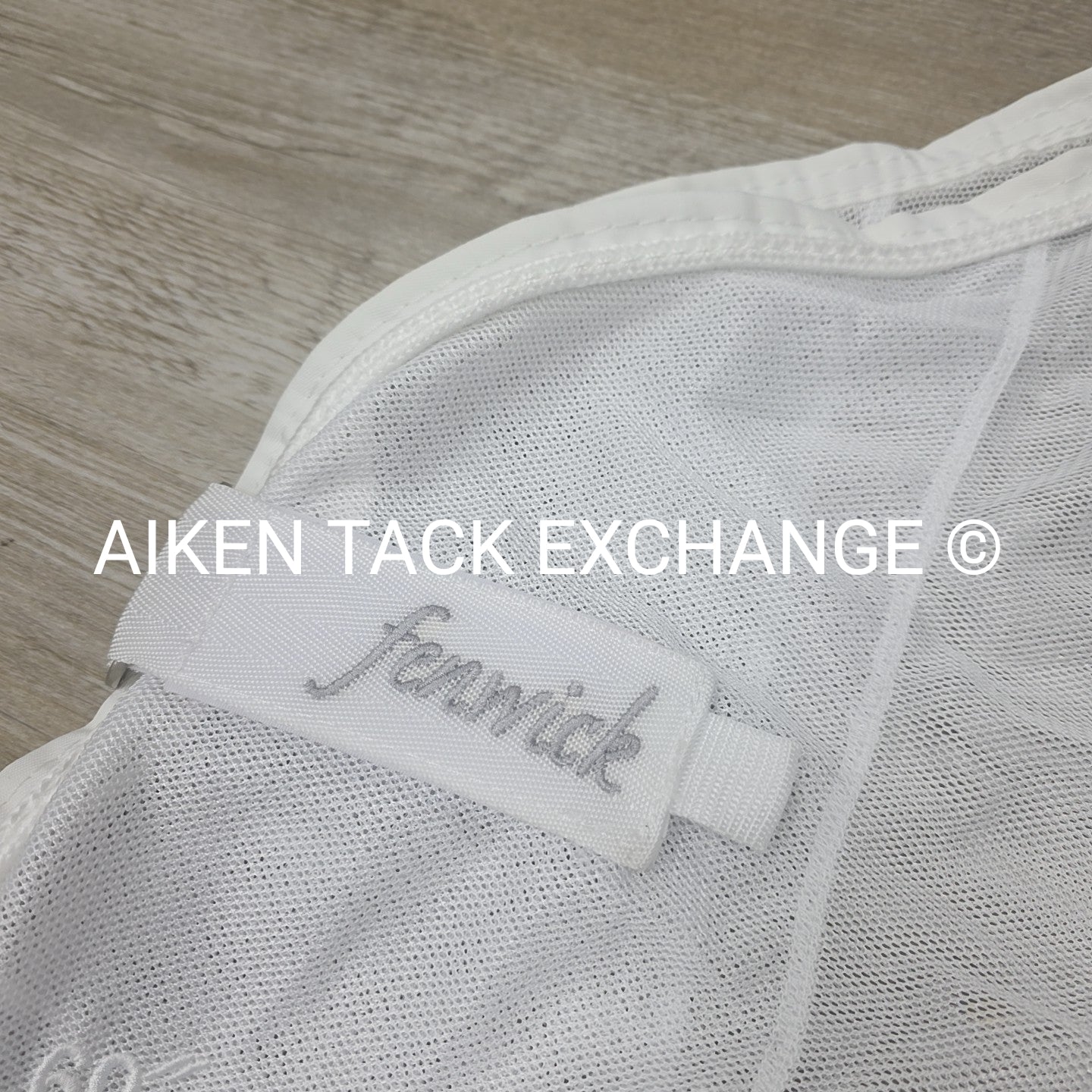 Fenwick Equestrian BodyGuard Mesh Cooler, White (has some marks) 60"