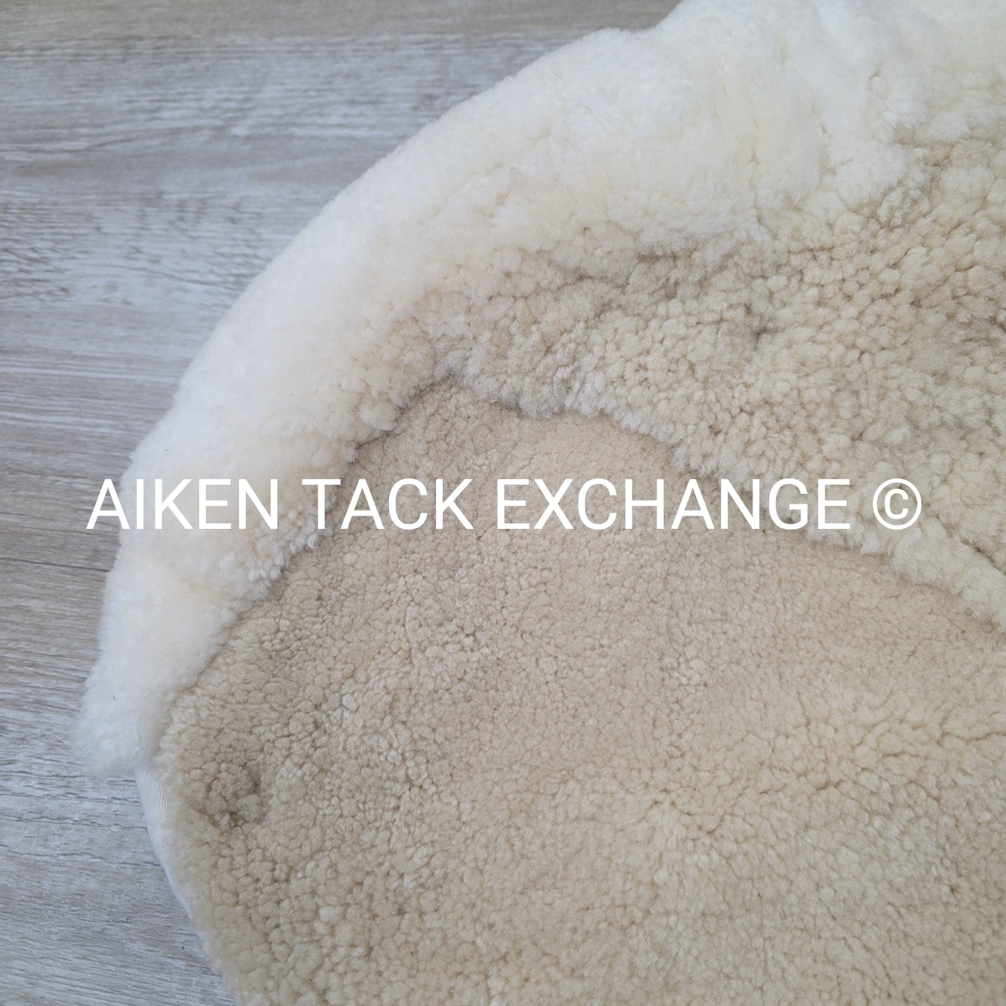 Fleeceworks Sheepskin Show Hunter Pad Partial Trim with Front Roll