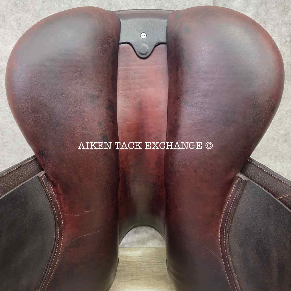 2019 CWD SE01 Close Contact Jump Saddle, 17" Seat, 3C Flap, Medium Tree, Foam Panels, Full Buffalo Leather