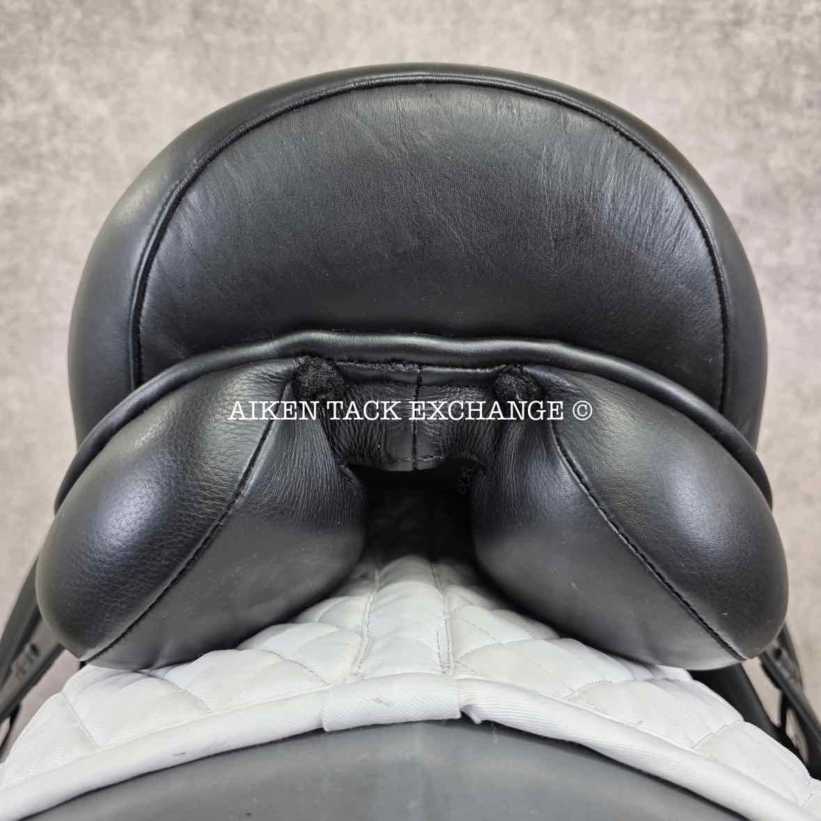 Sella Soleil Passagio Dressage Saddle, 17" Seat, XW Tree, Wool Flocked Panels