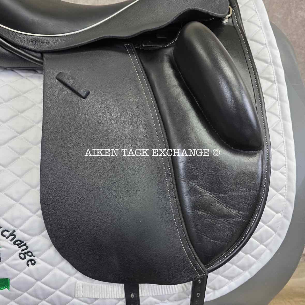 **SOLD** 2020 Custom Saddlery Wolfgang Solo Dressage Saddle, 18" Seat, Adjustable Tree - Set to Wide, Wool Flocked Panels