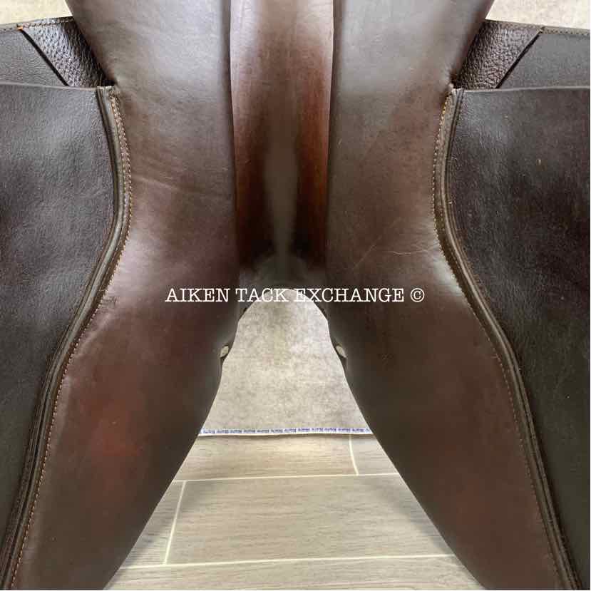 **SOLD** 2011 CWD SE02 Close Contact Jump Saddle, 17.5" Seat, 3C Flap, Medium Tree, Foam Panels