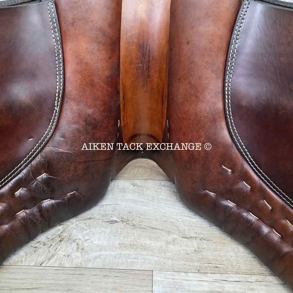 **SOLD** Stubben Romanus Extra CL Dressage Saddle, 18" Seat, 32cm Tree - Wide, Wool Flocked Panels