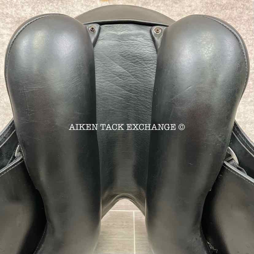 **On Trial** 2014 Schleese Obrigado Dressage Saddle, 17" Seat, Adjustable AdapTree, Wool Flocked Panels