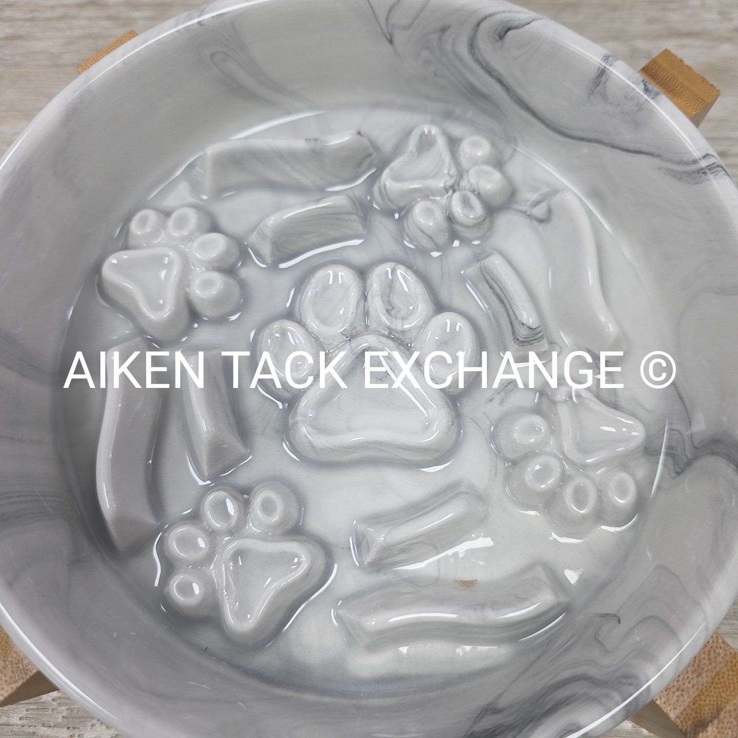 Elevated Ceramic Pet Feeder