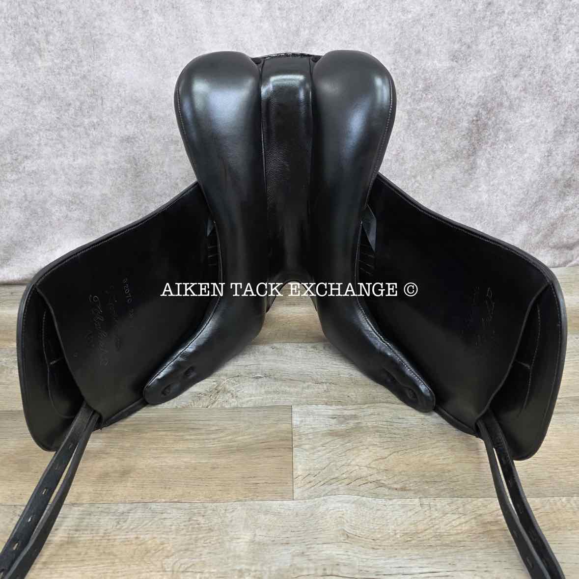 2020 Kentaur Ithaka AP Dressage Saddle, 18" Seat, Medium Wide Tree, Wool Flocked Panels