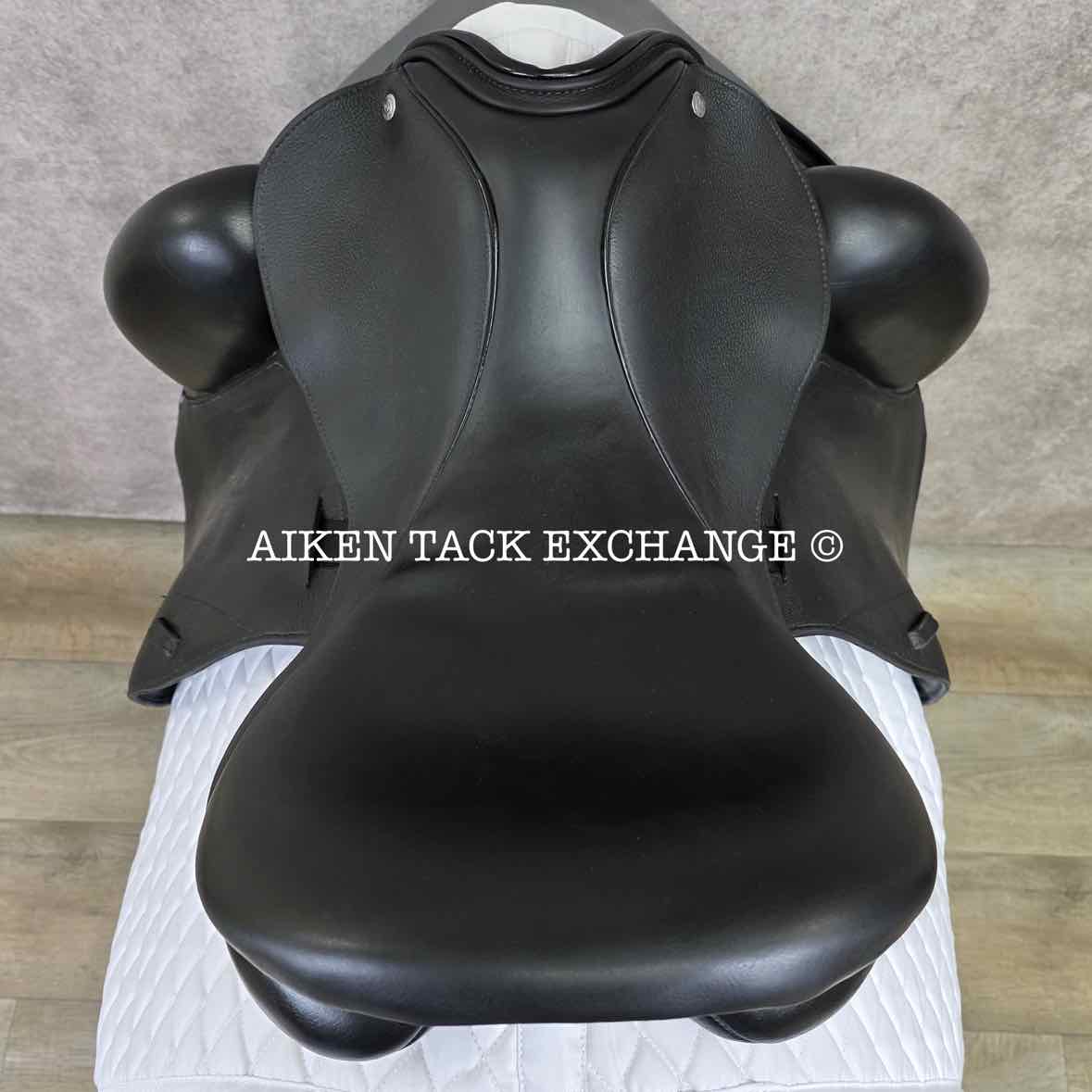 2014 Custom Saddlery Icon Star Monoflap Dressage Saddle, 18" Seat, Adjustable Tree, Wool Flocked Panels