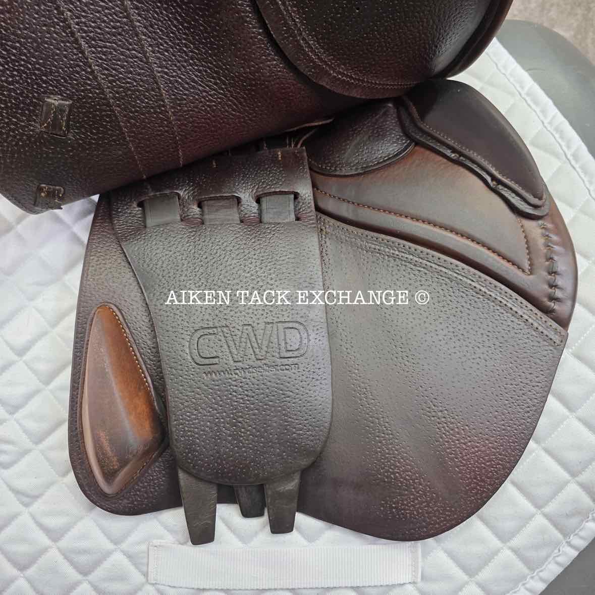 2011 CWD SE01 Close Contact Jump Saddle, 17" Seat, 3L Flap, Medium Wide Tree, Foam Panels, Full Buffalo Leather
